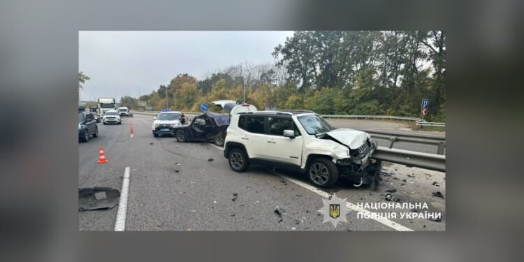 На автодорозі Київ-Одеса внаслідок ДТП загинув водій