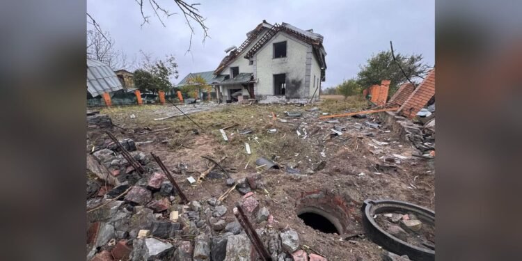 У Калинівській та Гатненській громадах фіксують наслідки ворожого обстрілу